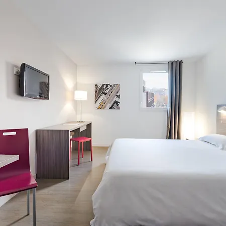 Apartahotel The Originals Hévéa