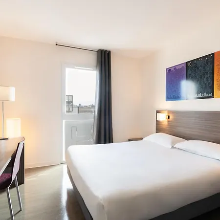 Hotel apartamentowy The Originals Hevea 3*