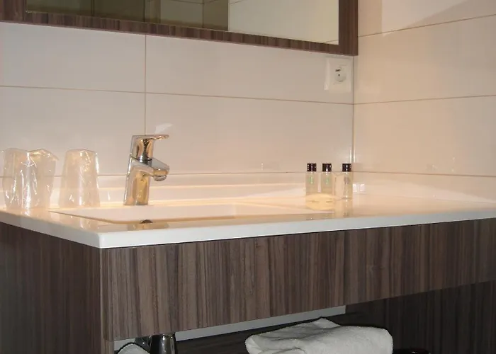 Aparthotel The Originals Hevea