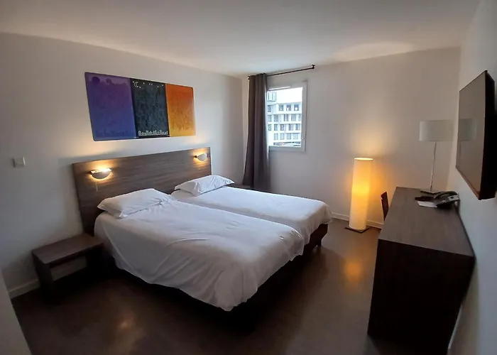 Aparthotel The Originals Hevea 3*