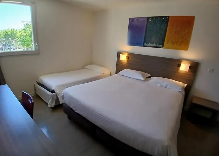 Aparthotel The Originals Hevea