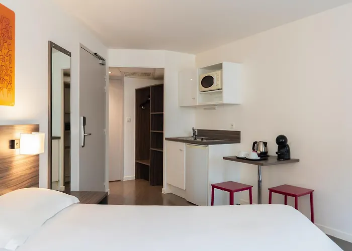 Hotel apartamentowy The Originals Hevea 3*